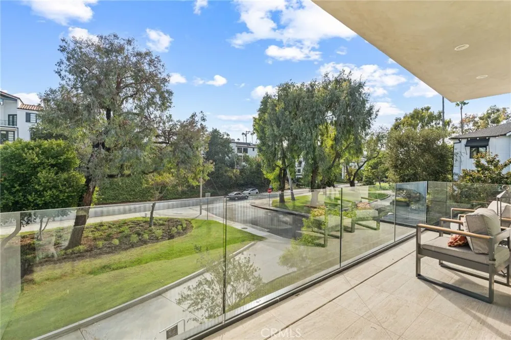 400 Heliotrope Corona del Mar, CA 92625