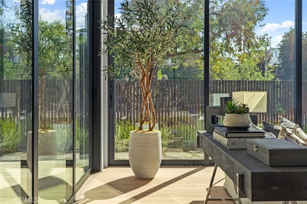 400 Heliotrope Corona del Mar, CA 92625