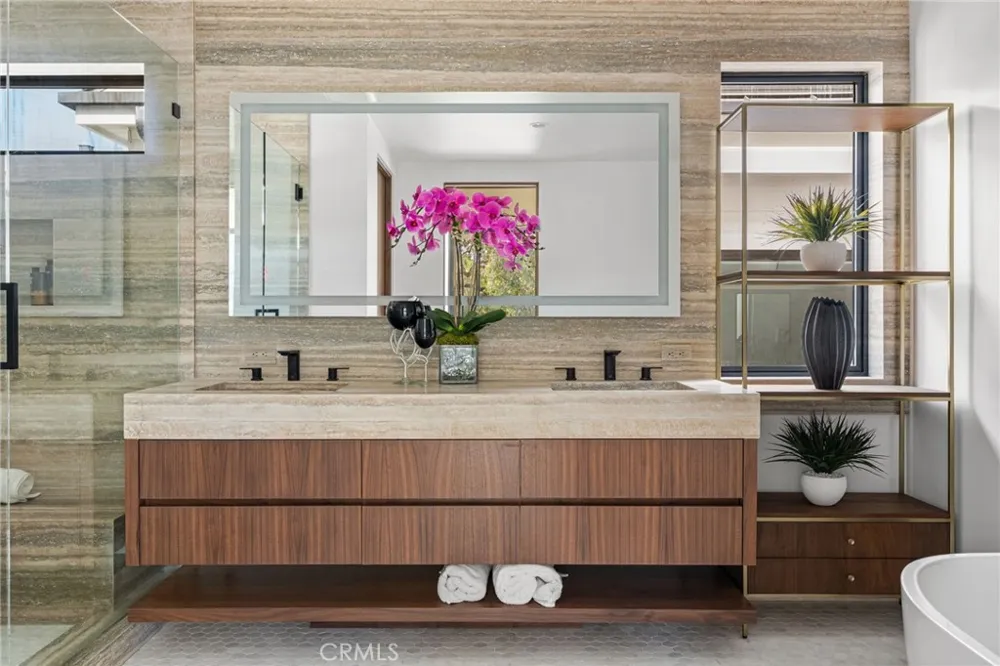 400 Heliotrope Corona del Mar, CA 92625