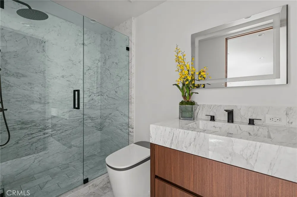 400 Heliotrope Corona del Mar, CA 92625