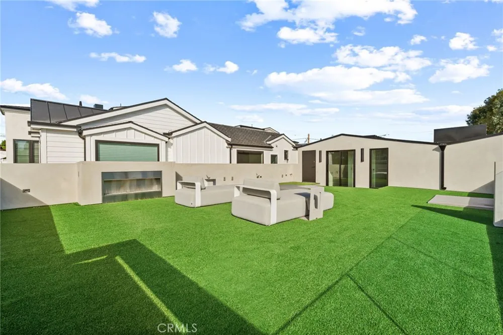 400 Heliotrope Corona del Mar, CA 92625