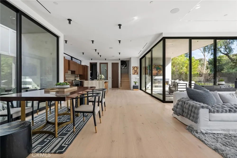 400 Heliotrope Corona del Mar, CA 92625