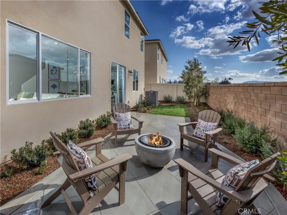 2038 Grapefruit Street Redlands, CA 92374