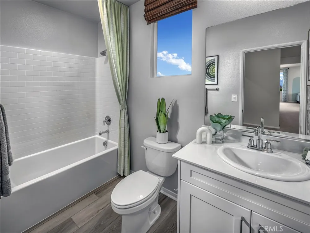 2038 Grapefruit Street Redlands, CA 92374