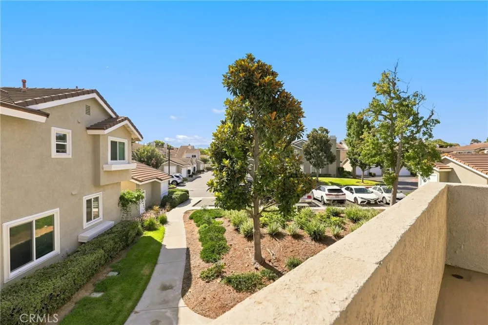 549 Springbrook Irvine, CA 92614