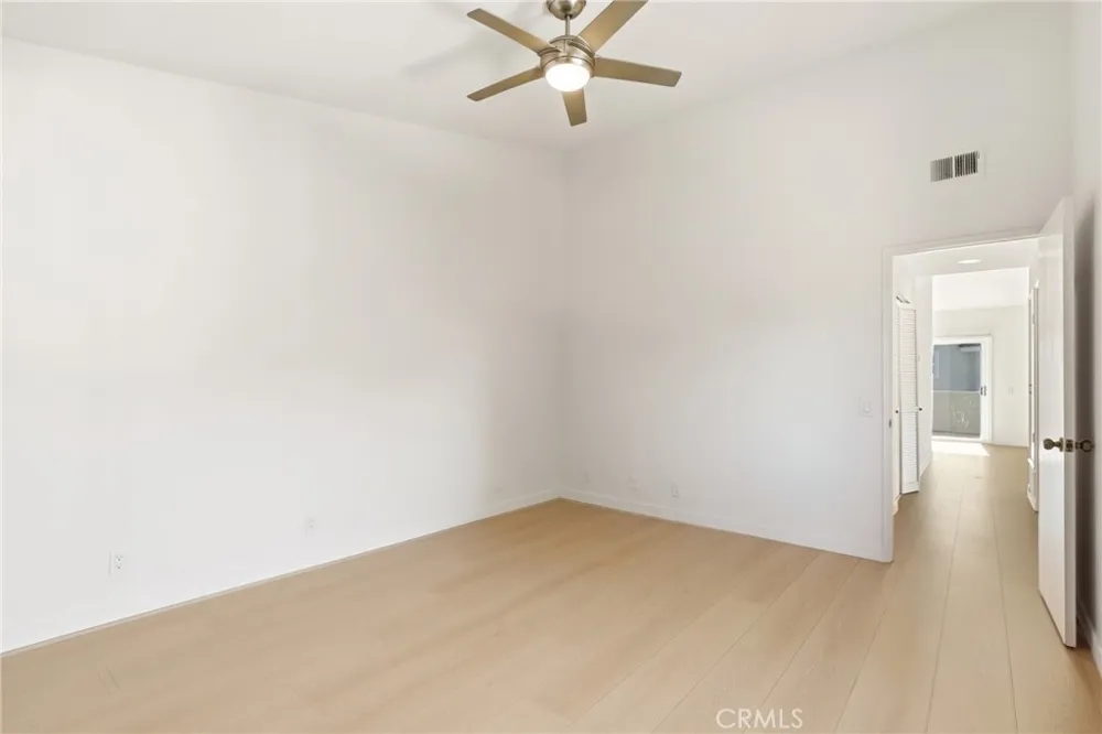 549 Springbrook Irvine, CA 92614
