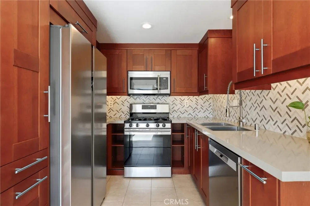549 Springbrook Irvine, CA 92614