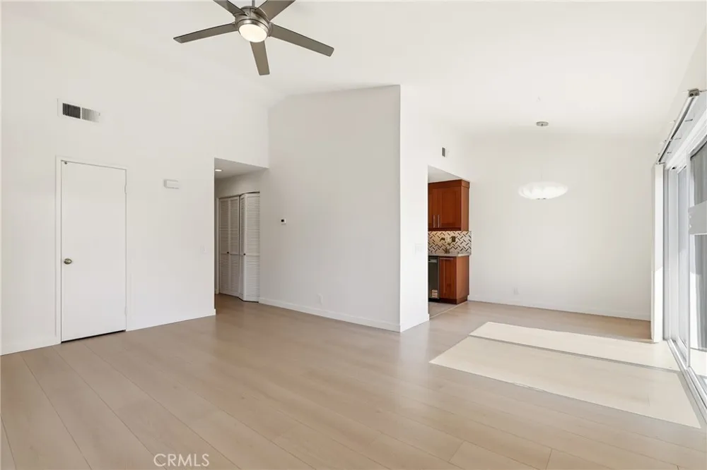 549 Springbrook Irvine, CA 92614
