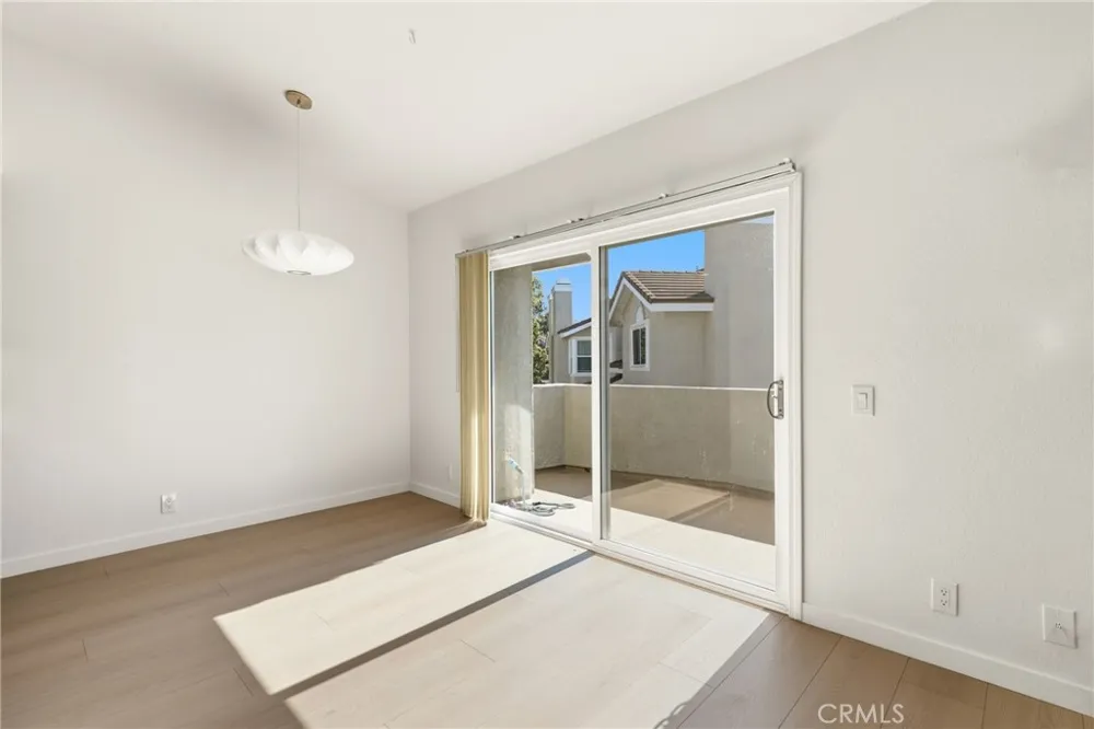 549 Springbrook Irvine, CA 92614