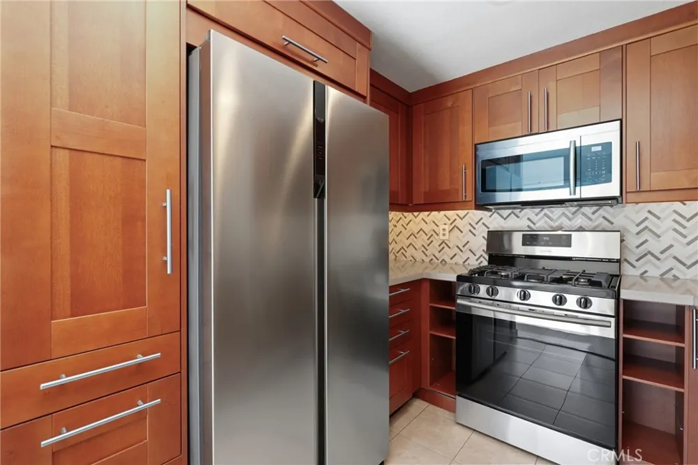 549 Springbrook Irvine, CA 92614