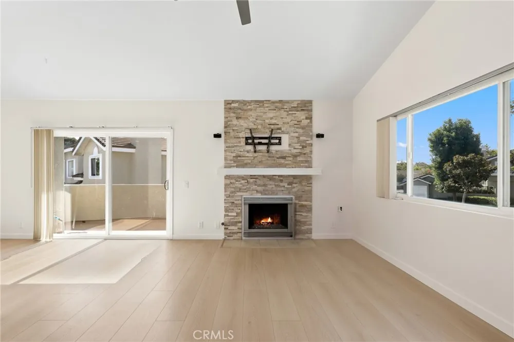 549 Springbrook Irvine, CA 92614