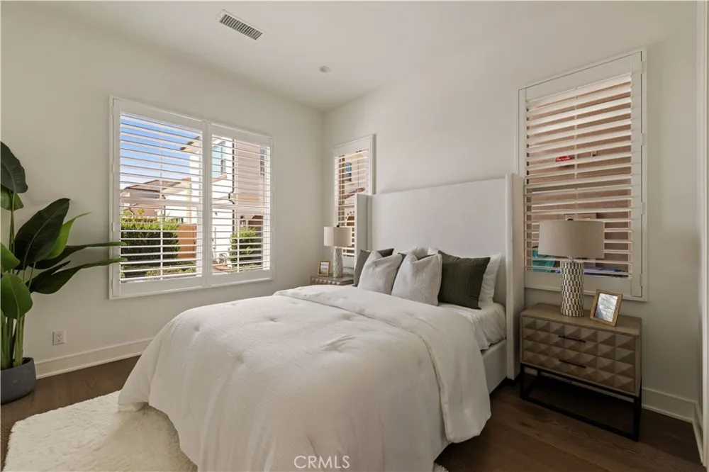 137 Trumpet Flower Irvine, CA 92618