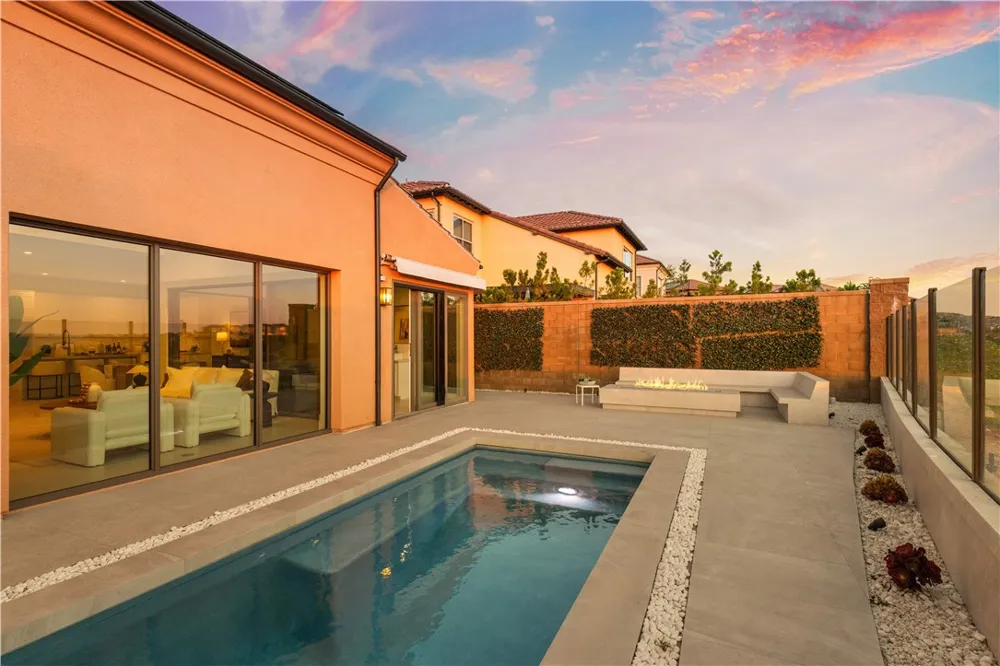 137 Trumpet Flower Irvine, CA 92618