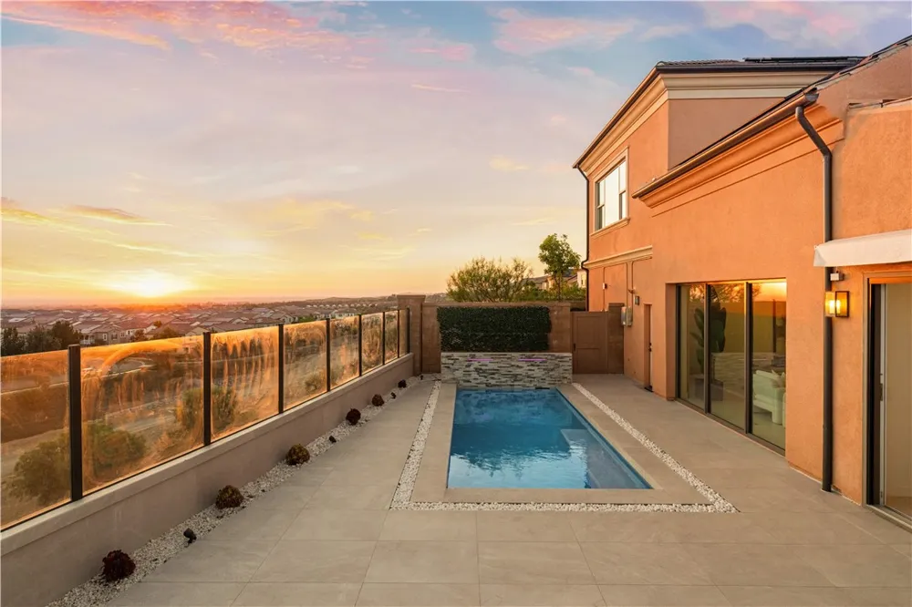 137 Trumpet Flower Irvine, CA 92618