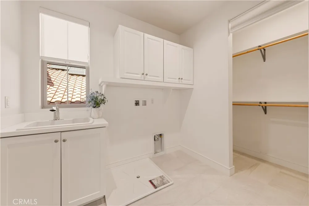 137 Trumpet Flower Irvine, CA 92618
