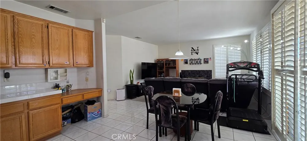 1075 Nighthawk Corona, CA 92881
