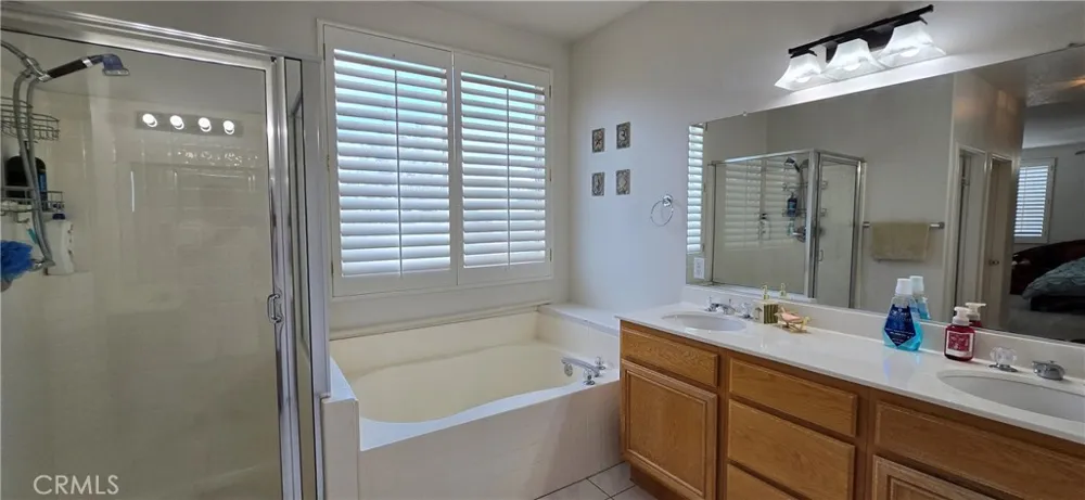 1075 Nighthawk Corona, CA 92881