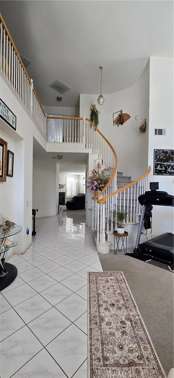 1075 Nighthawk Corona, CA 92881