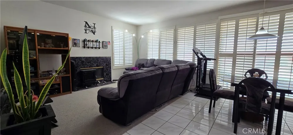 1075 Nighthawk Corona, CA 92881
