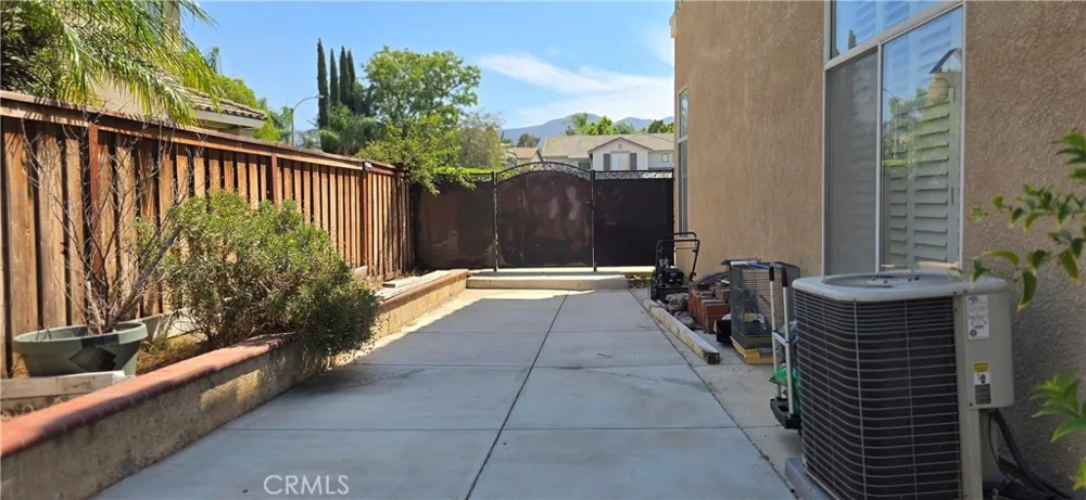 1075 Nighthawk Corona, CA 92881