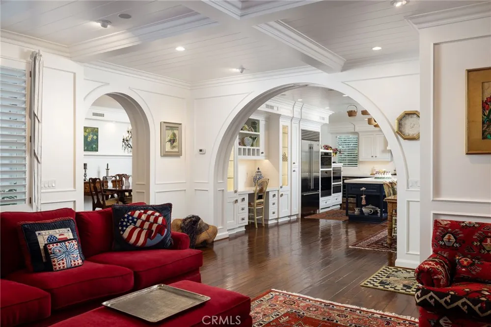 19609 Mayfield Circle Huntington Beach, CA 92648