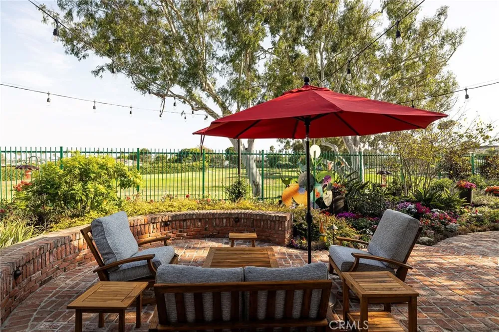 19609 Mayfield Circle Huntington Beach, CA 92648