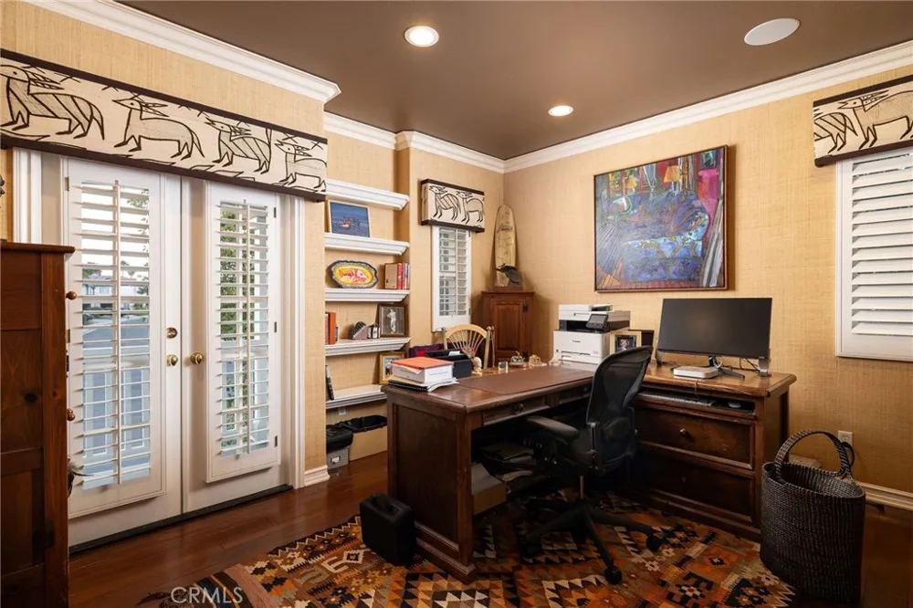 19609 Mayfield Circle Huntington Beach, CA 92648