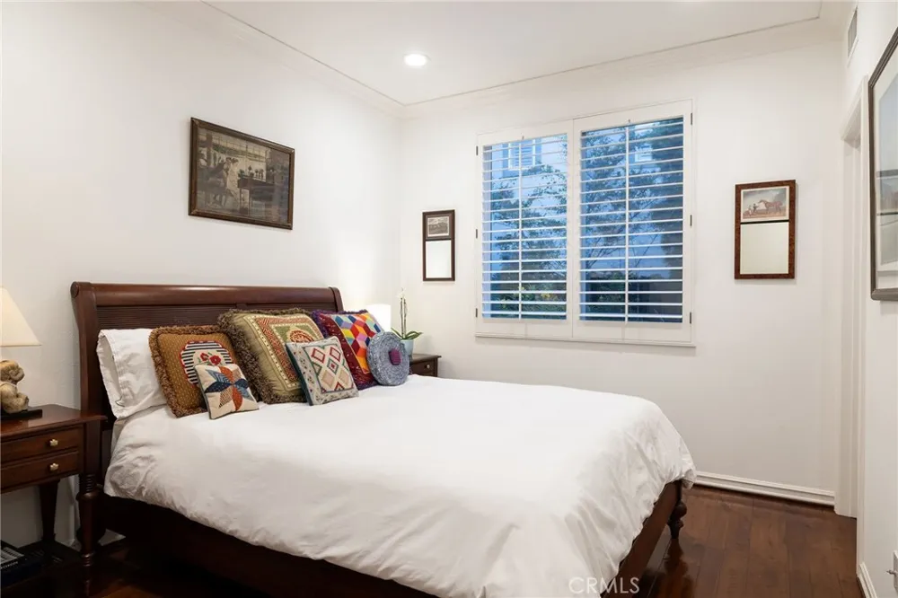 19609 Mayfield Circle Huntington Beach, CA 92648