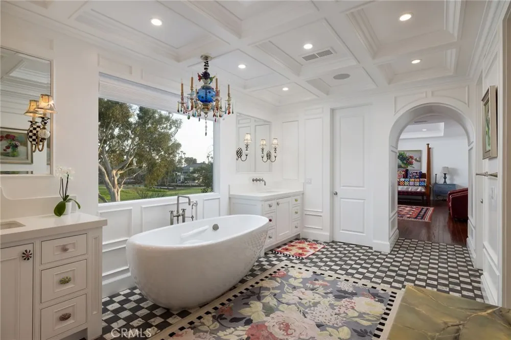 19609 Mayfield Circle Huntington Beach, CA 92648