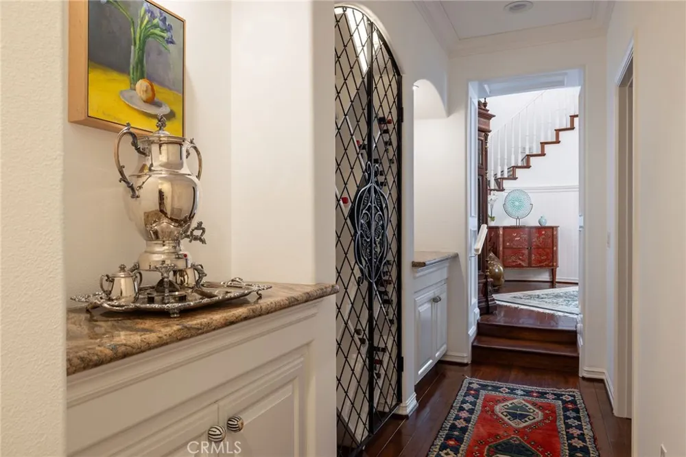 19609 Mayfield Circle Huntington Beach, CA 92648