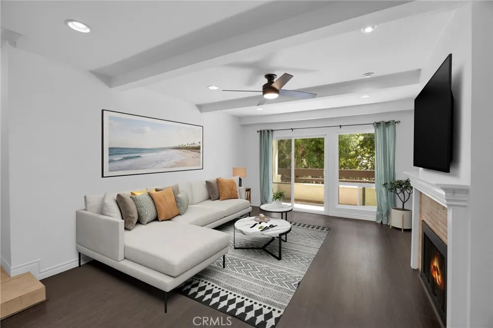 21372 Brookhurst #526 Huntington Beach, CA 92646