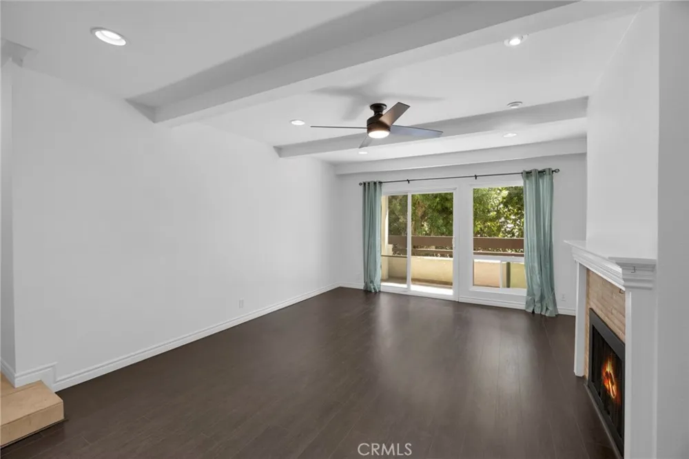21372 Brookhurst #526 Huntington Beach, CA 92646