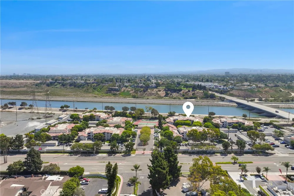 21372 Brookhurst #526 Huntington Beach, CA 92646