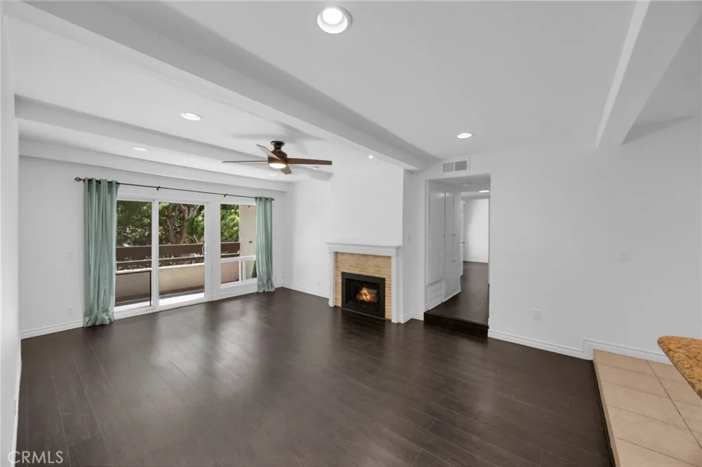 21372 Brookhurst #526 Huntington Beach, CA 92646