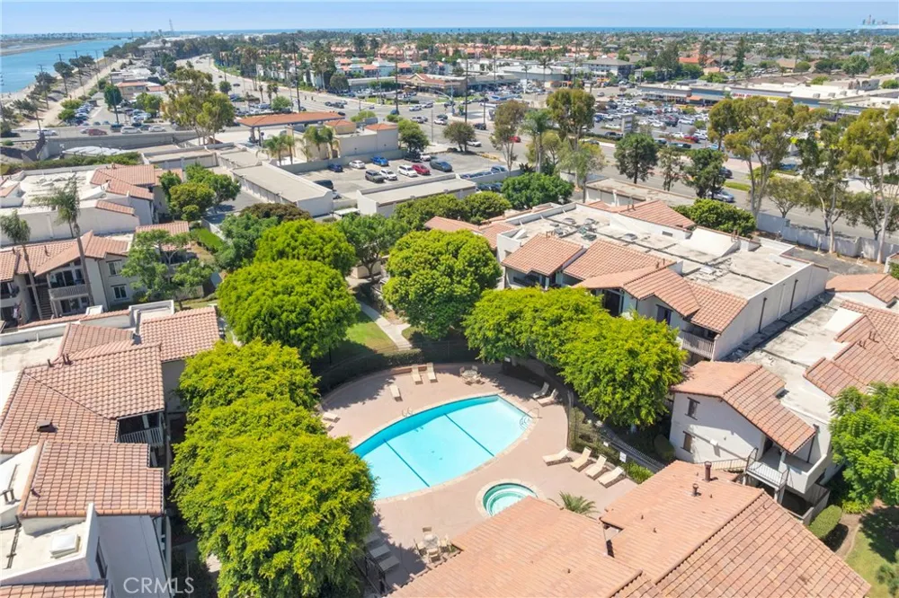 21372 Brookhurst #526 Huntington Beach, CA 92646