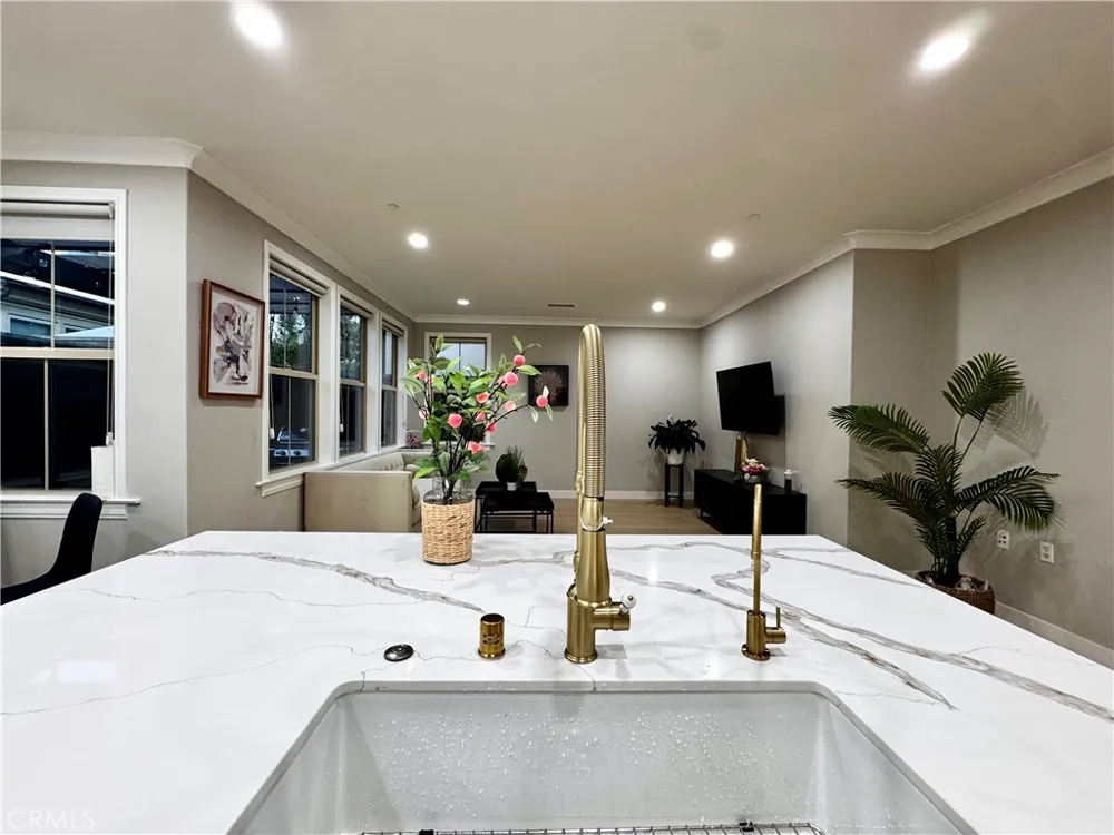 31 Shellbark Irvine, CA 92618