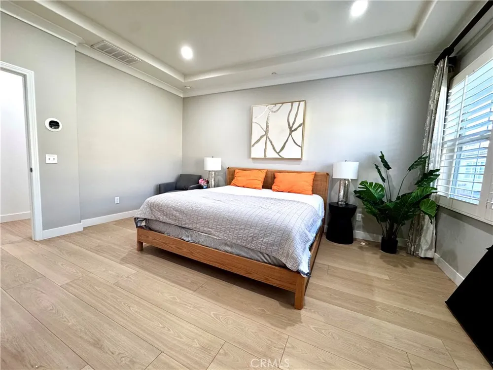 31 Shellbark Irvine, CA 92618