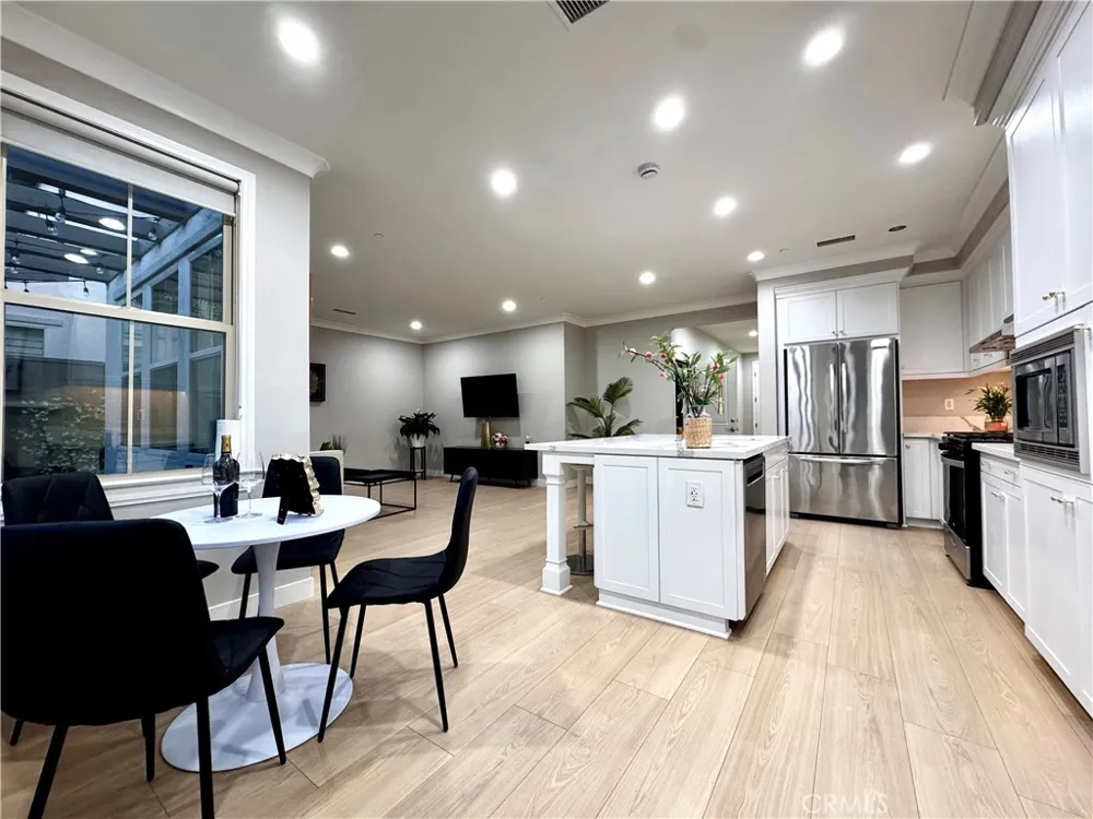 31 Shellbark Irvine, CA 92618