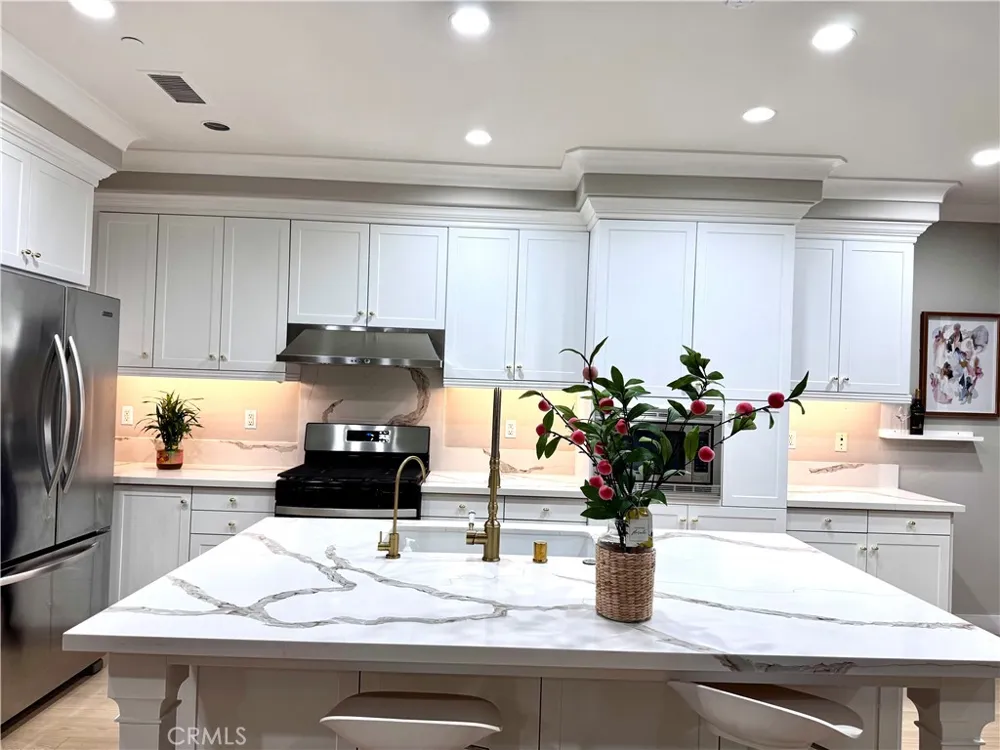 31 Shellbark Irvine, CA 92618