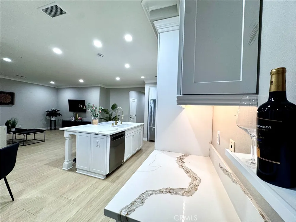 31 Shellbark Irvine, CA 92618