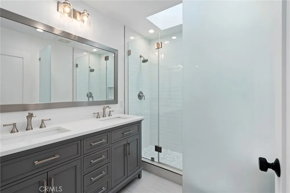 946 Avenida Presidio San Clemente, CA 92672