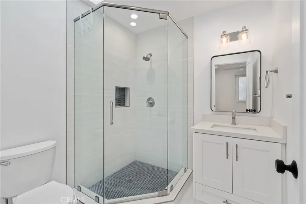 946 Avenida Presidio San Clemente, CA 92672