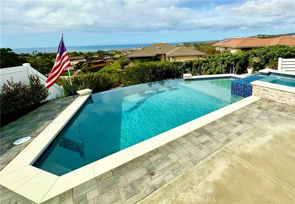 946 Avenida Presidio San Clemente, CA 92672