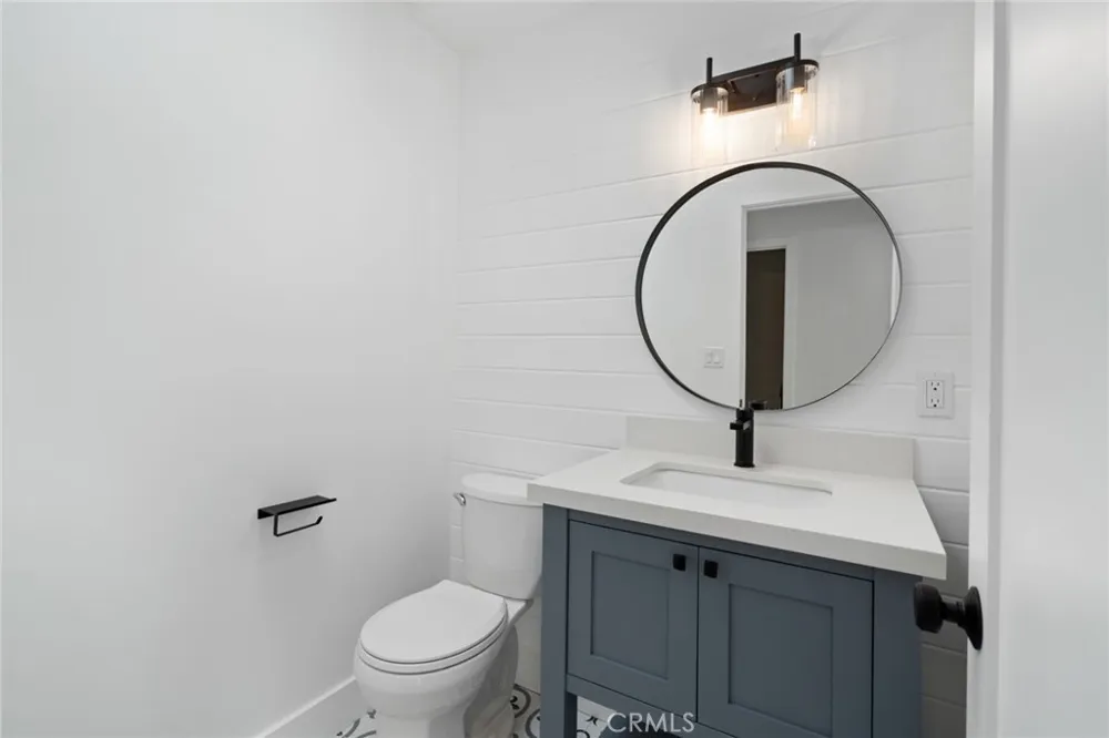 946 Avenida Presidio San Clemente, CA 92672