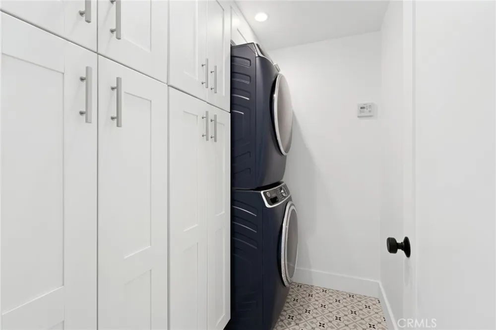 946 Avenida Presidio San Clemente, CA 92672