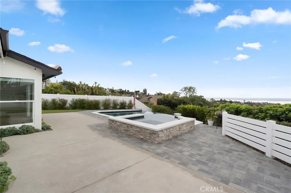 946 Avenida Presidio San Clemente, CA 92672