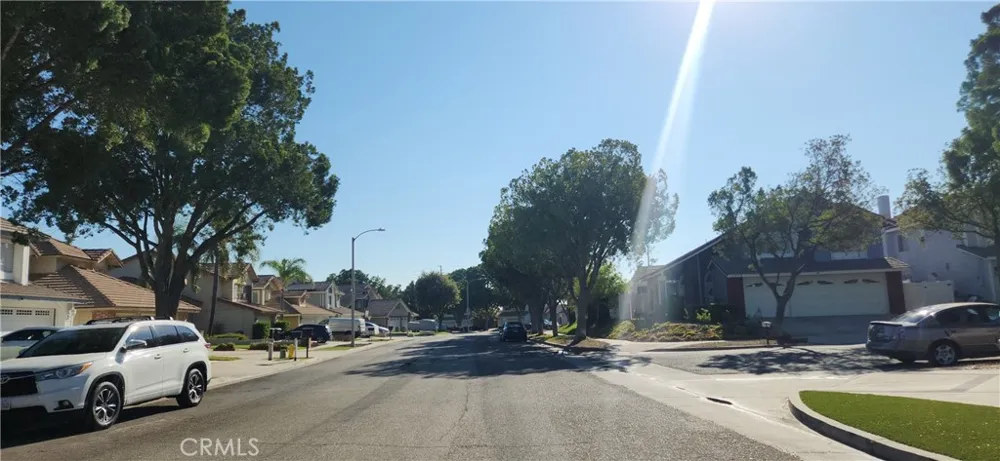 1267 Regent Corona, CA 92882