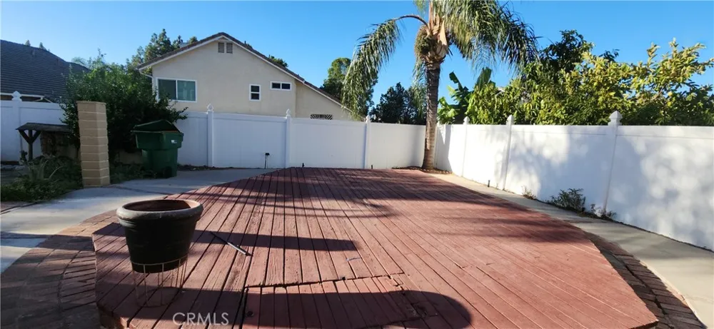 1267 Regent Corona, CA 92882