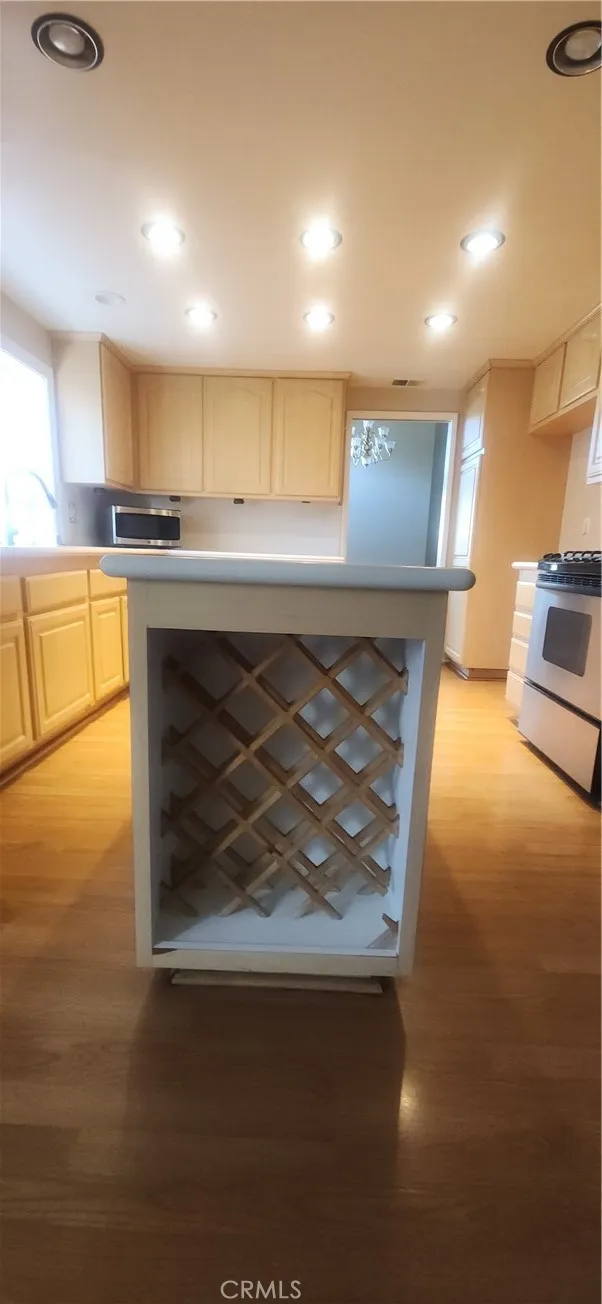 1267 Regent Corona, CA 92882