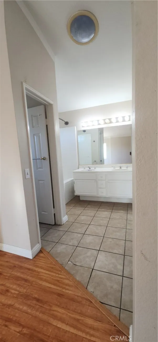 1267 Regent Corona, CA 92882